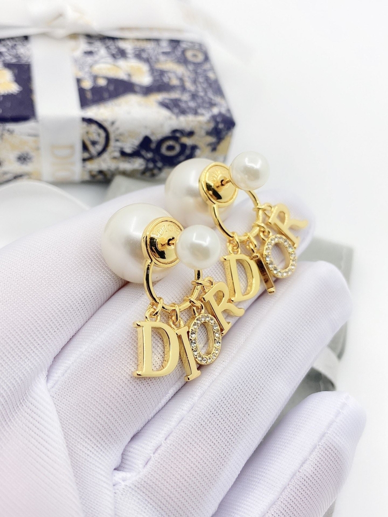 chr1st1an D10r earrings